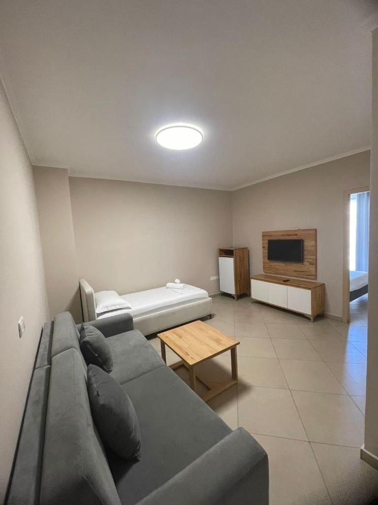 Hotel Adria Shëngjin Eksteriør billede