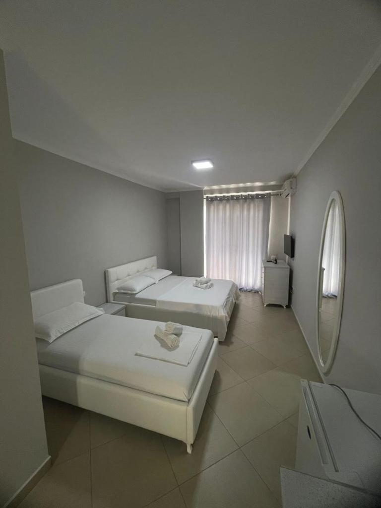 Hotel Adria Shëngjin Eksteriør billede